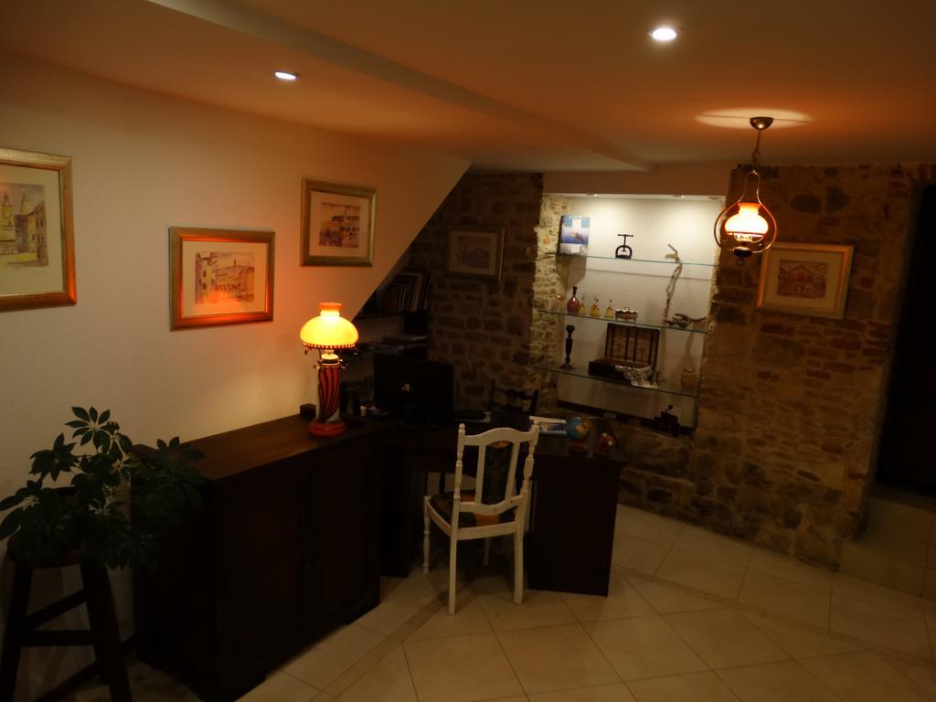 Guesthouse Marileo Split Exterior photo